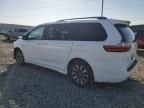 2018 Toyota Sienna LE