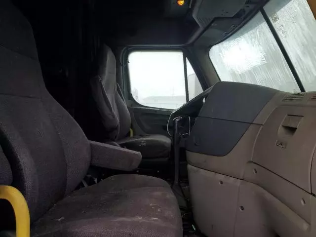 2015 Freightliner Cascadia 125