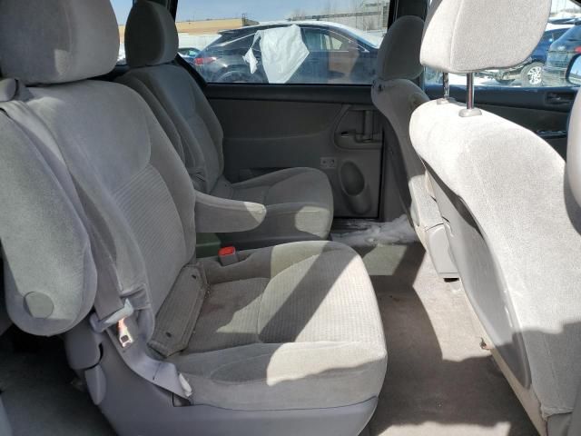 2010 Toyota Sienna CE