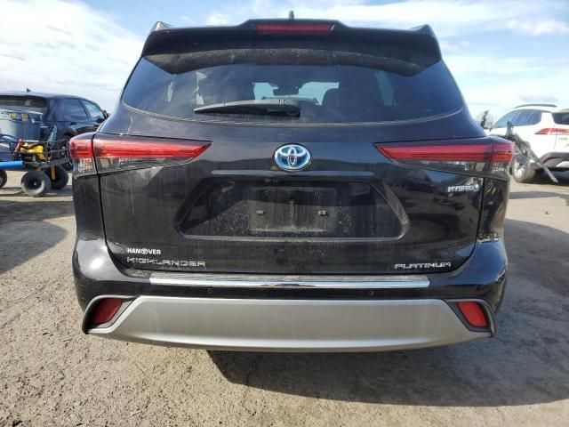 2021 Toyota Highlander Hybrid Platinum