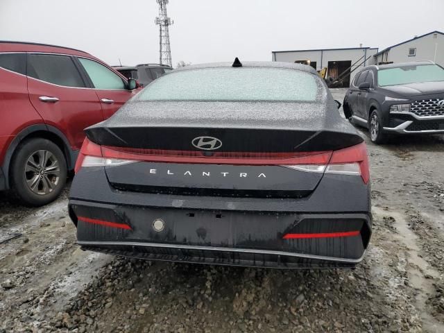 2024 Hyundai Elantra SE