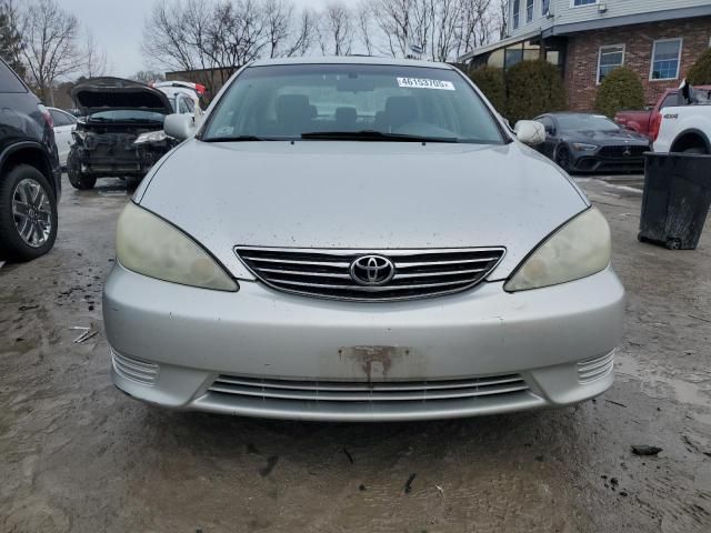 2005 Toyota Camry LE