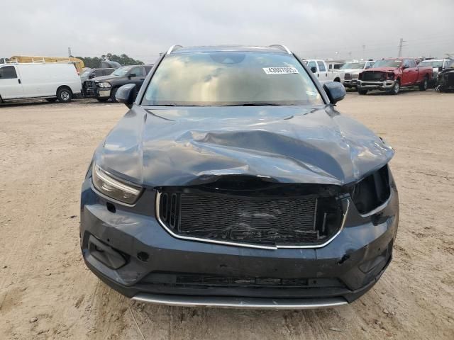 2021 Volvo XC40 T5 Momentum