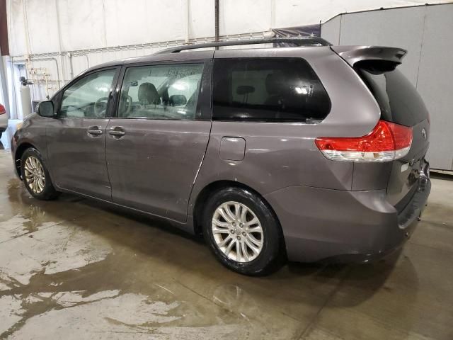 2011 Toyota Sienna XLE