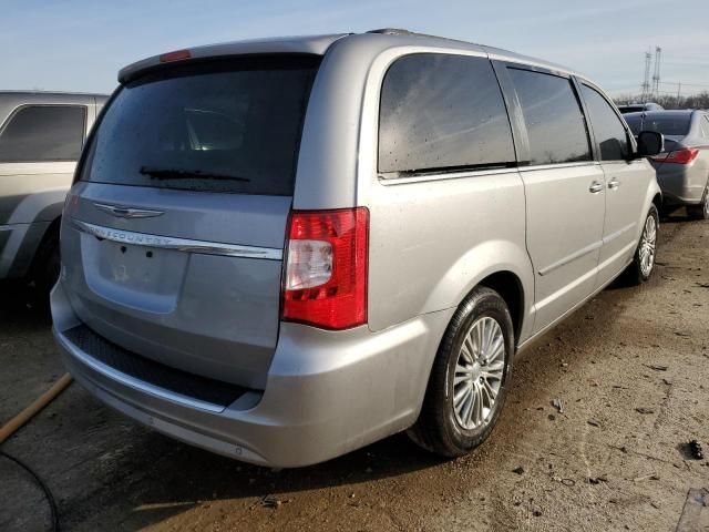 2014 Chrysler Town & Country Touring L