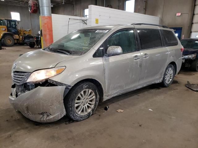 2017 Toyota Sienna XLE