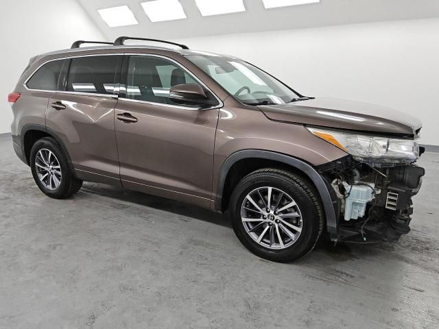 2018 Toyota Highlander SE