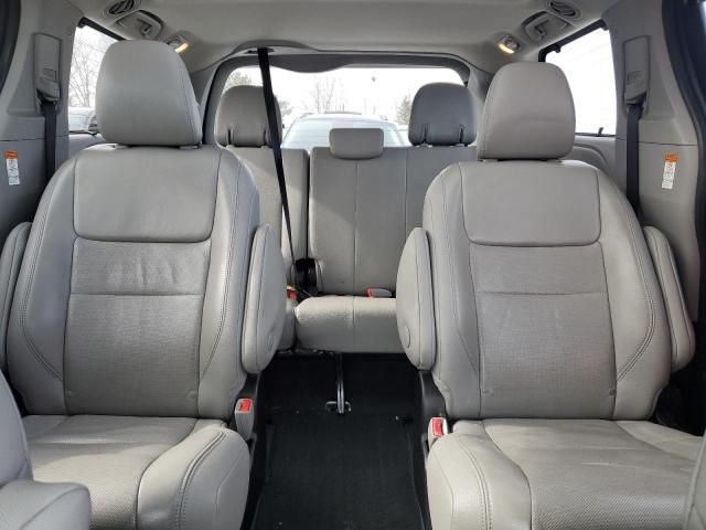 2018 Toyota Sienna XLE