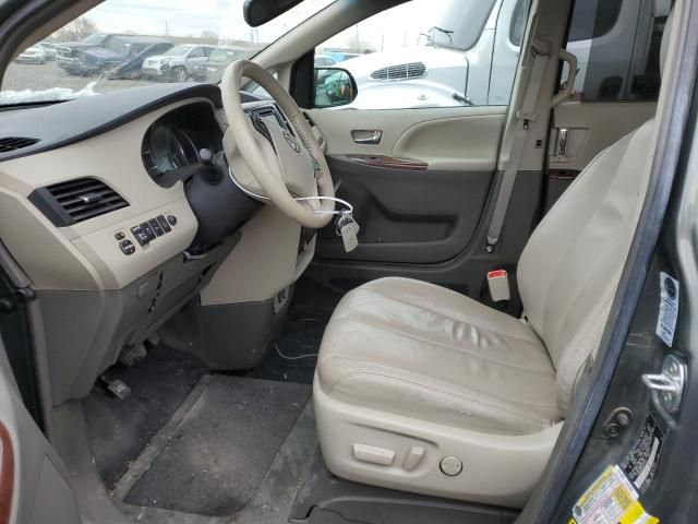 2014 Toyota Sienna XLE