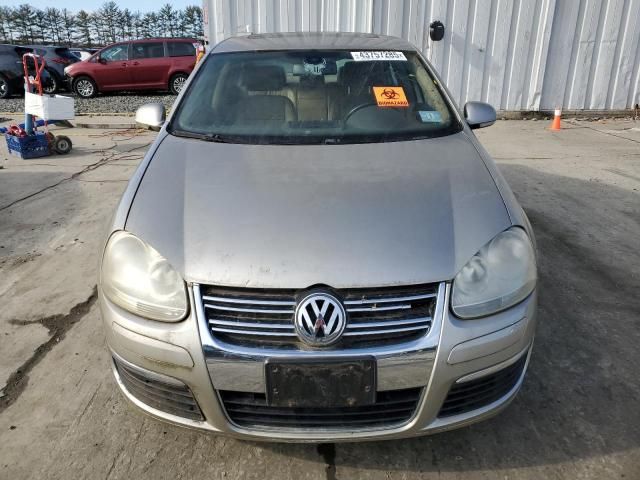 2005 Volkswagen New Jetta 2.5L Option Package 2