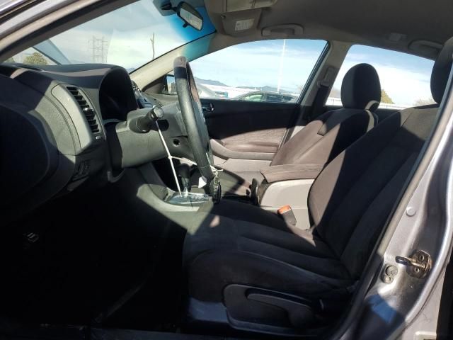 2010 Nissan Altima Base