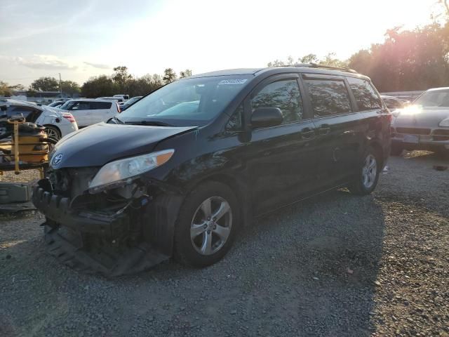 2015 Toyota Sienna LE