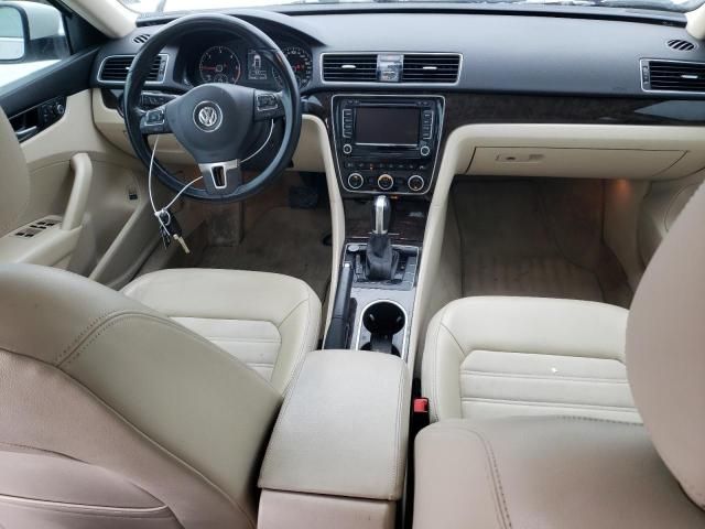 2015 Volkswagen Passat SEL