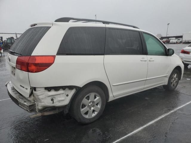 2004 Toyota Sienna CE