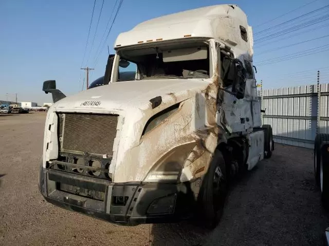 2019 Volvo VN Semi Truck