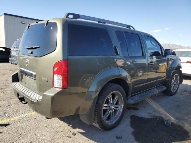 2005 Nissan Pathfinder LE