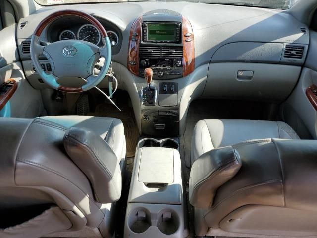 2005 Toyota Sienna XLE