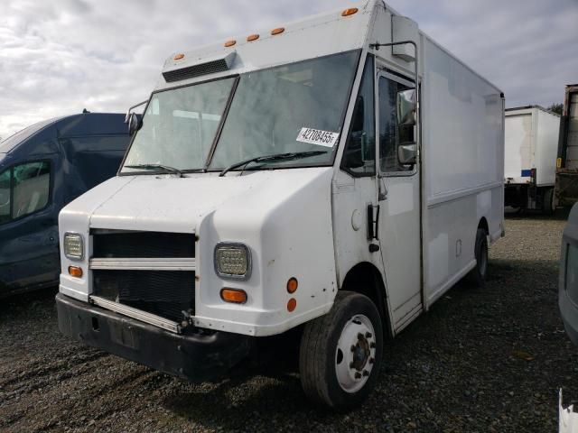 2001 Freightliner Chassis M Line WALK-IN Van