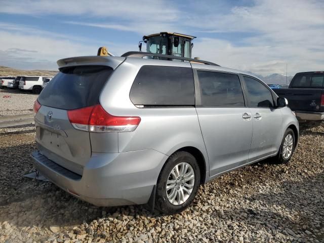 2014 Toyota Sienna XLE