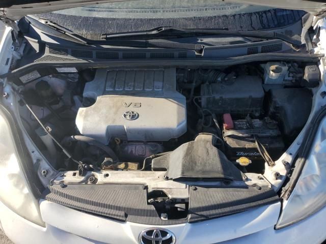 2010 Toyota Sienna XLE