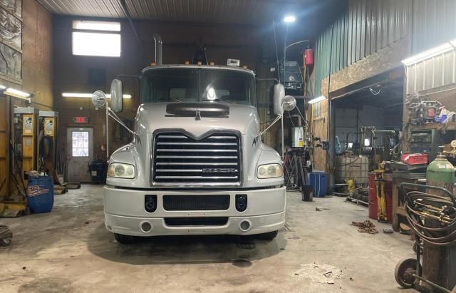 2014 Mack 600 CXU600