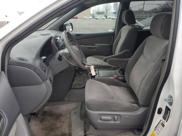 2007 Toyota Sienna CE