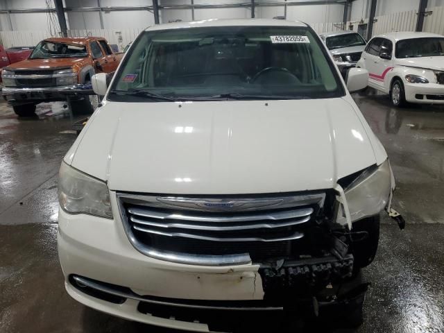 2013 Chrysler Town & Country Touring