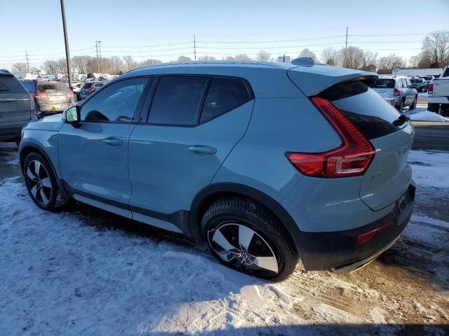 2019 Volvo XC40 T5 Momentum