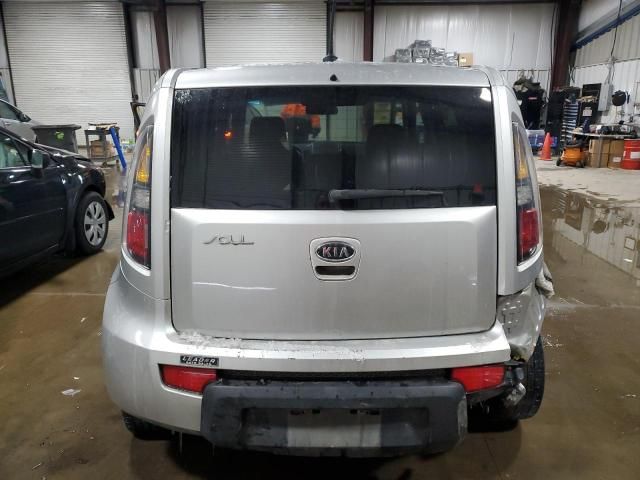 2010 KIA Soul +