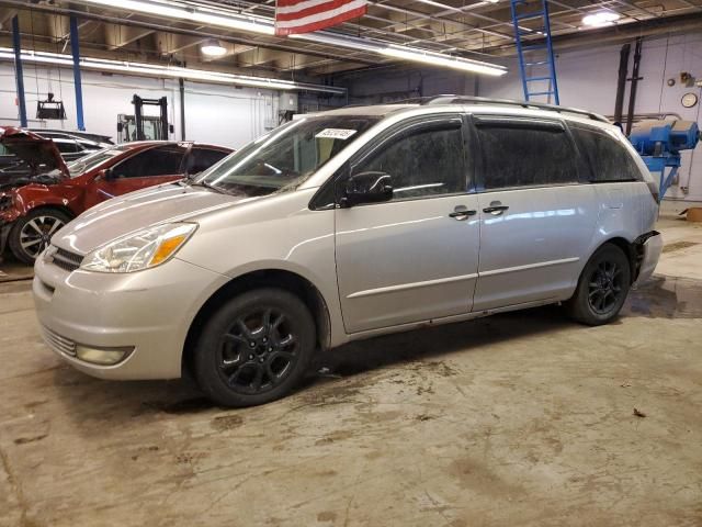 2005 Toyota Sienna XLE