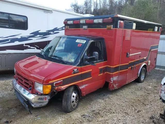 2003 Ford Econoline E450 Super Duty Cutaway Van