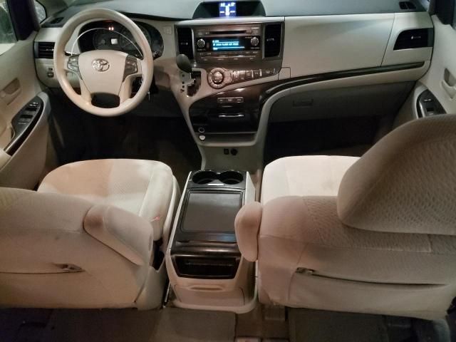 2013 Toyota Sienna LE