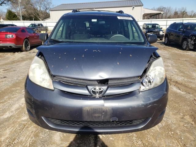 2009 Toyota Sienna CE