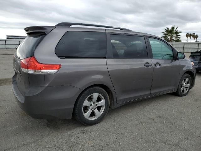 2013 Toyota Sienna LE