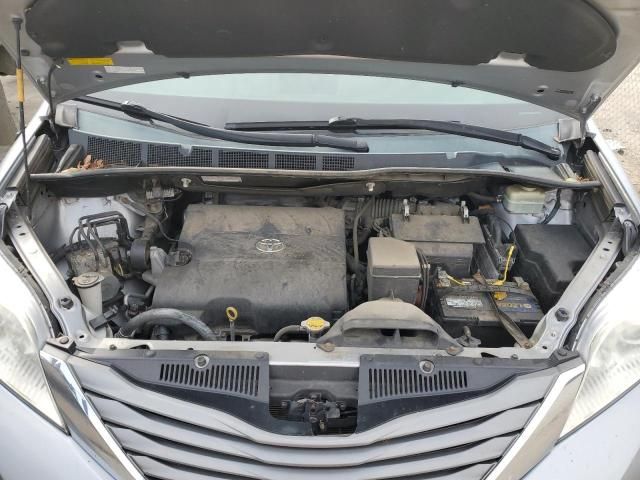 2014 Toyota Sienna XLE