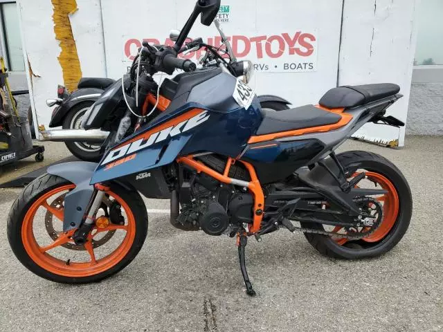 2024 KTM 390 Duke