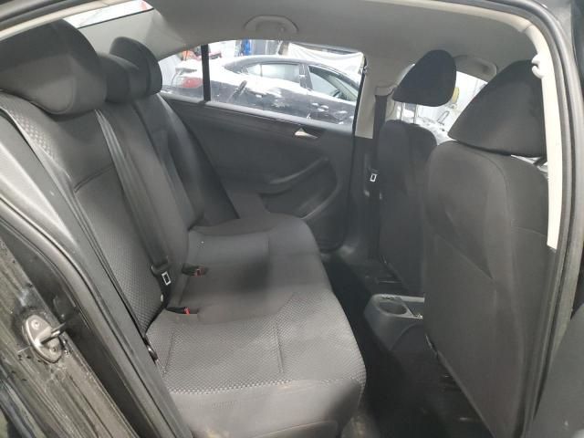 2011 Volkswagen Jetta Base