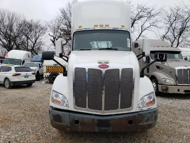 2016 Peterbilt 579