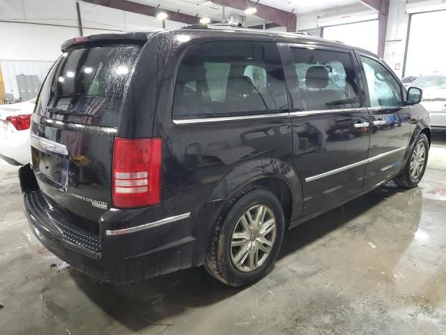 2010 Chrysler Town & Country Limited