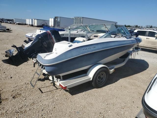 1999 Tracker Boat