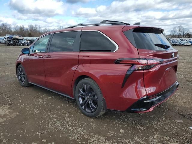 2022 Toyota Sienna XSE