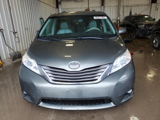 2011 Toyota Sienna XLE