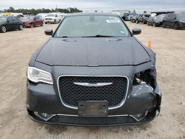 2015 Chrysler 300 Limited