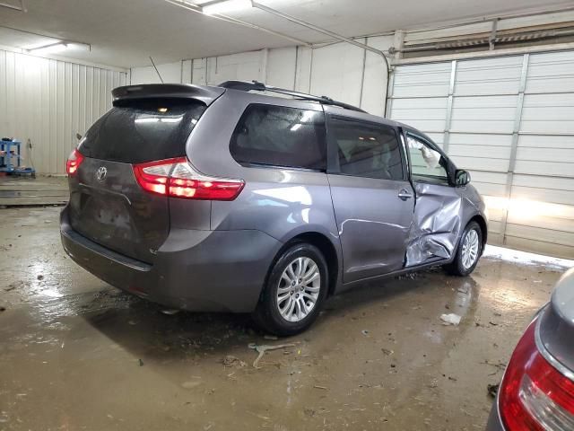 2015 Toyota Sienna XLE