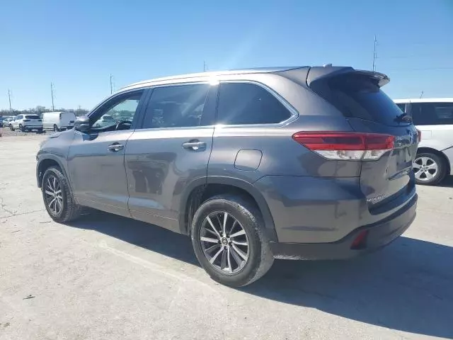 2018 Toyota Highlander SE