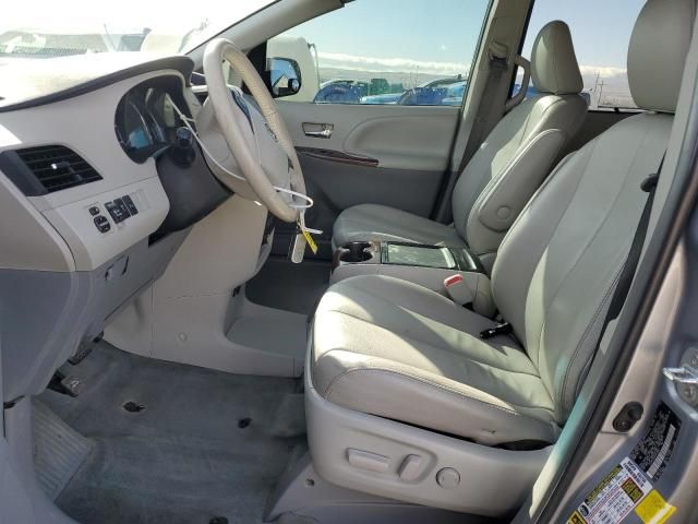 2014 Toyota Sienna XLE