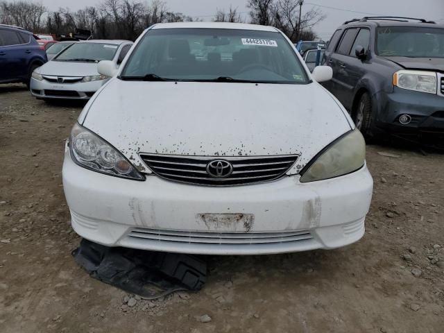 2005 Toyota Camry LE