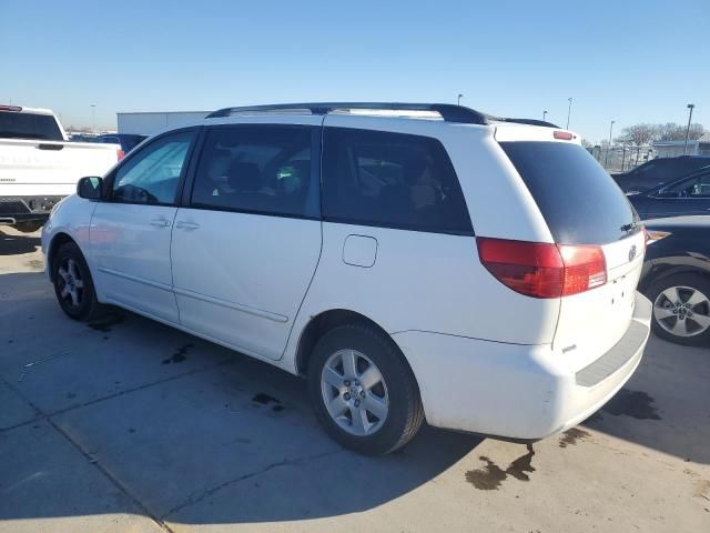 2004 Toyota Sienna CE