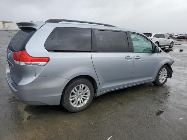 2012 Toyota Sienna XLE