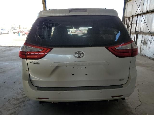 2015 Toyota Sienna XLE